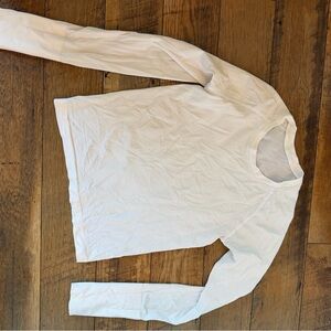 LuluLemon White Swiftly Tech Long Sleeve race length size 6